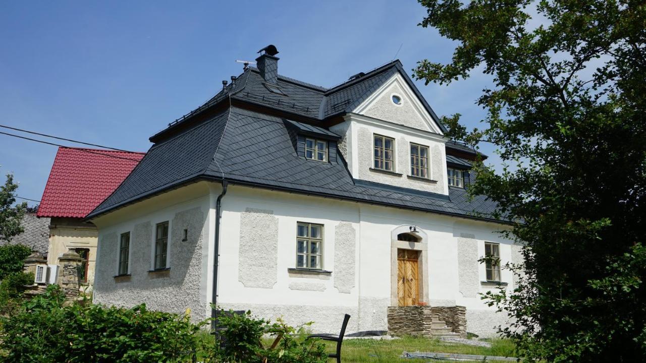Barokni Kaplanka 1796 A. D. - Luxusni V Ceskem Raji Apartment